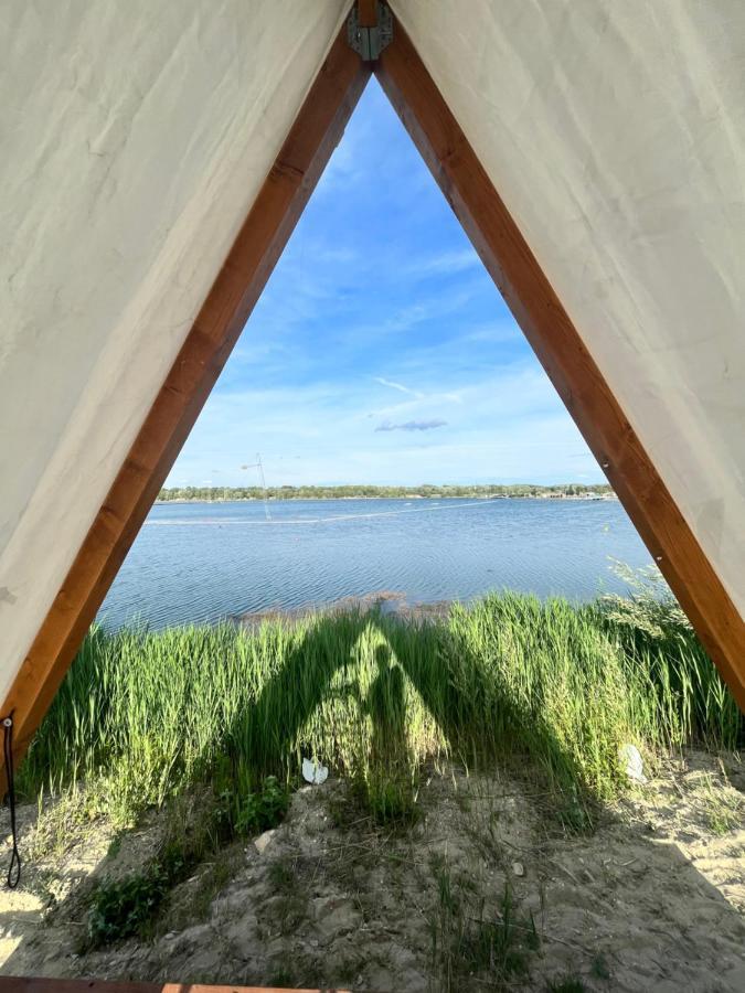 Lupa Tent Budakalász Exteriér fotografie
