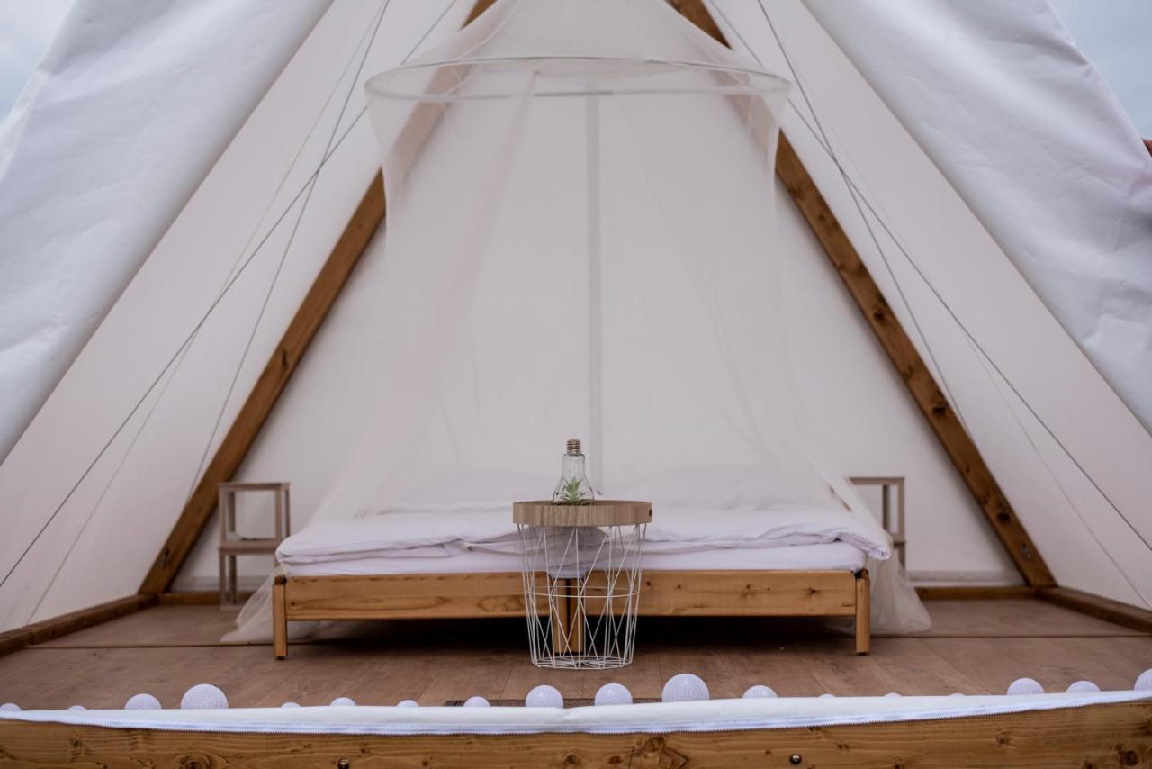 Lupa Tent Budakalász Exteriér fotografie