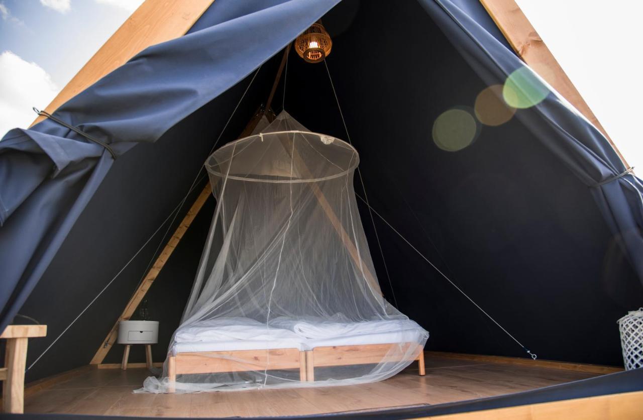 Lupa Tent Budakalász Exteriér fotografie